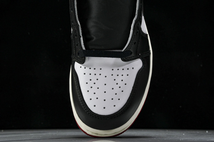 air jordan 1 high og black toe reimagined dz5485-106