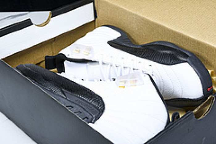 AIR JORDAN 12 RETRO "TAXI 2013 RELEASE" mens 130690-125