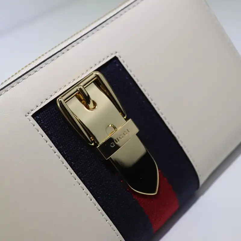 G*u*i brand handbags zip around wallet 1904g0031