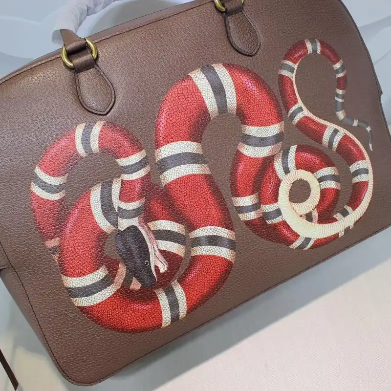 G*u*i brand handbags large totes 1904g0054