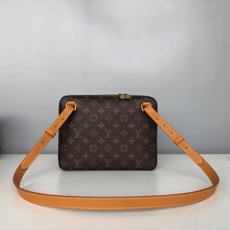 LV Bags 19B570270