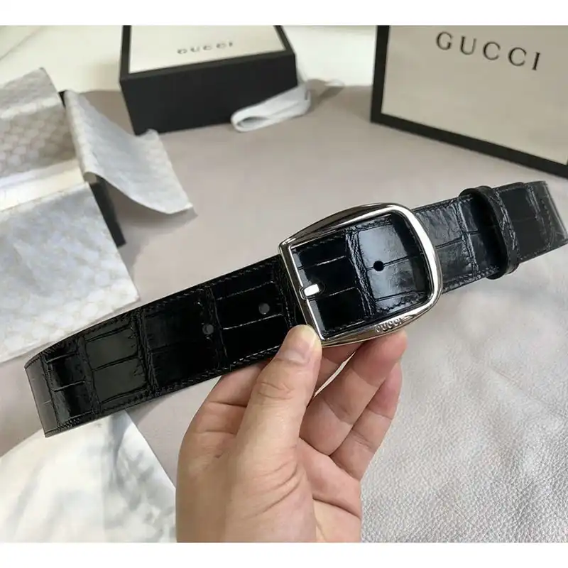 G*u*i s belt 2009xf0074