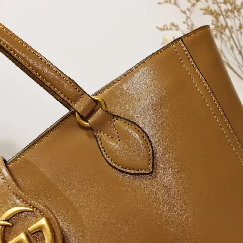 G*u*i s bags 2108dj0070