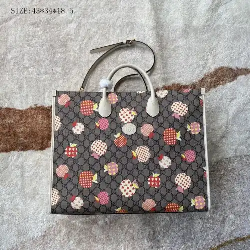 G*u*i s bags 2108ya0075