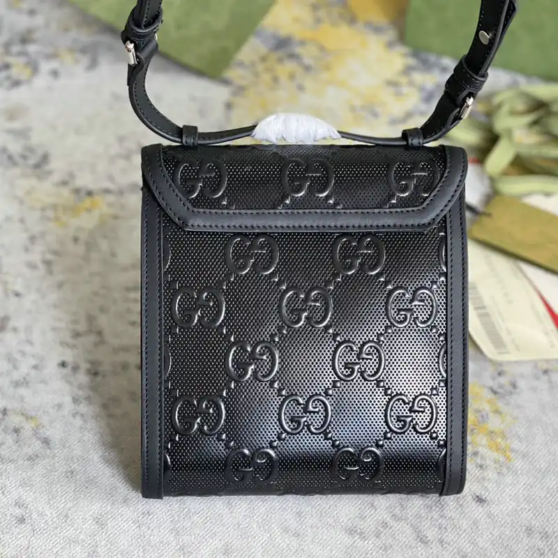 G*u*i bag 2110dj0037