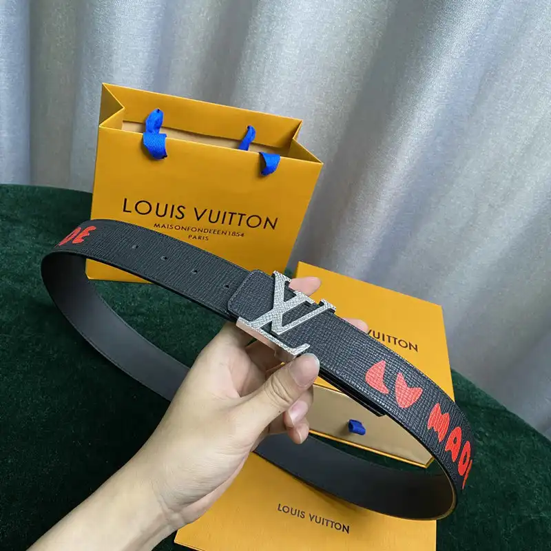 LV Belts 2204XA0049
