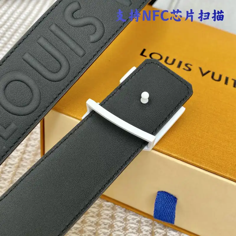 LV Belts 2204XA0138