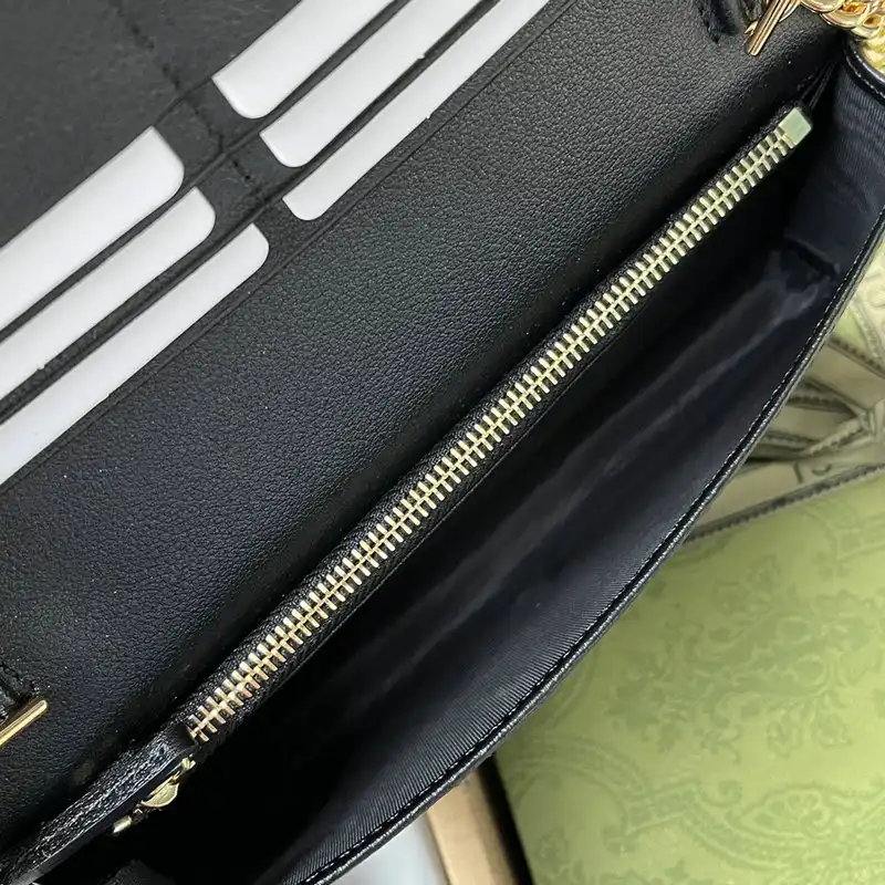 G*u*i bag 2205ya0033