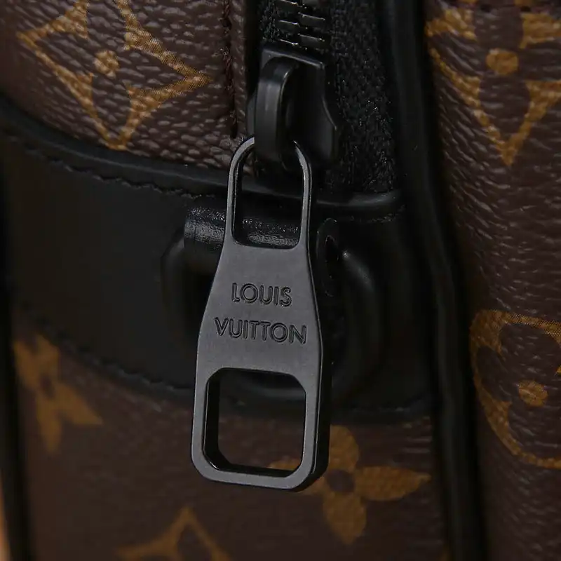 LV Bag 2207YA0006