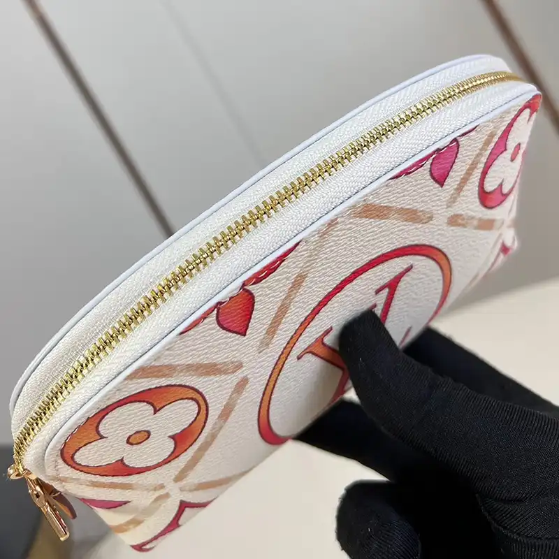 G*u*i bags 2407yz0108