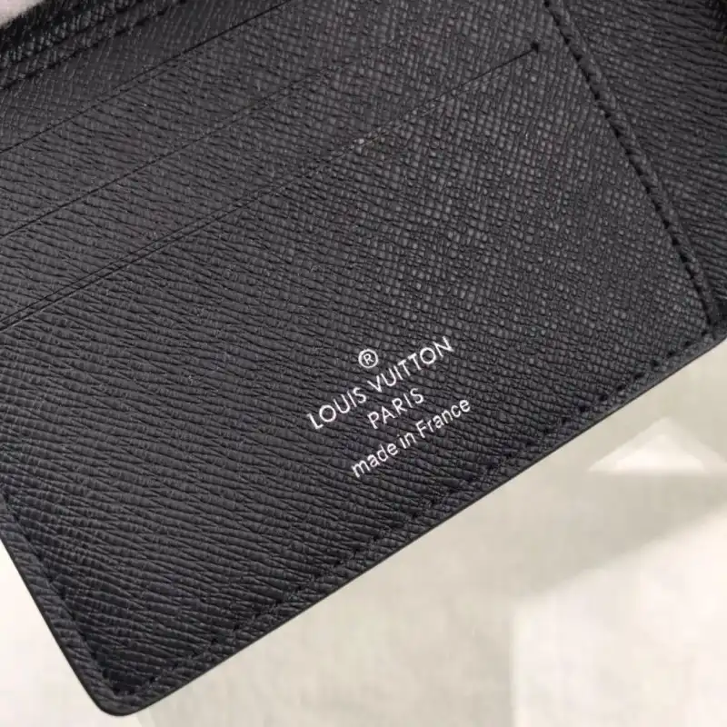 LV Bag 19HT0014
