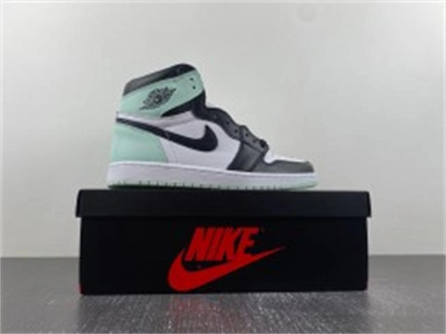 Resilient AIR JORDAN 1 RETRO HIGH OG NRG AJ1 861428 3671