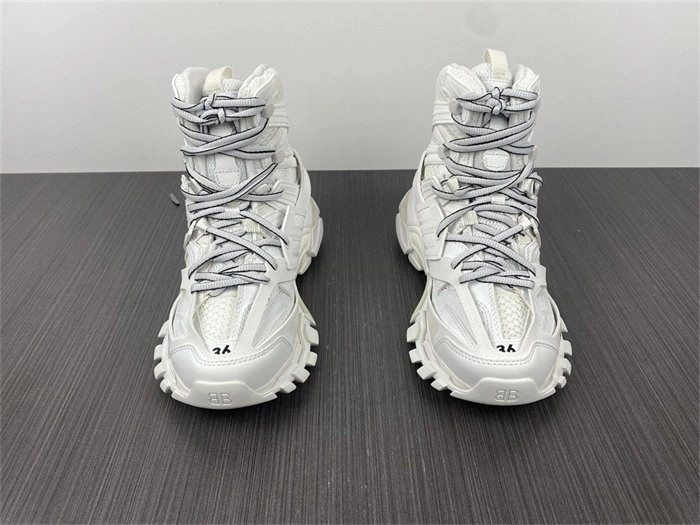 BLCG Track Hike White White Black 654867 W3CP3 GoAnywhere 4428