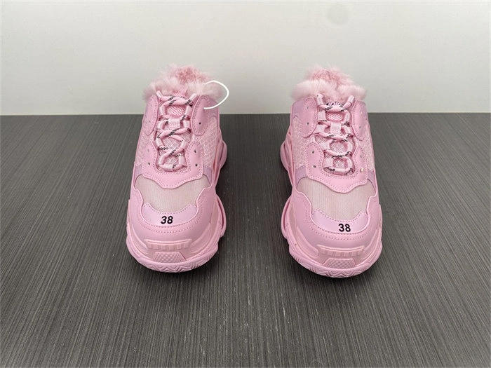 BLCG Triple S Fake Fur Pink  668562 W3CQ5 Versatile 4438