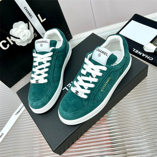 Minimalist CHANEL 2158