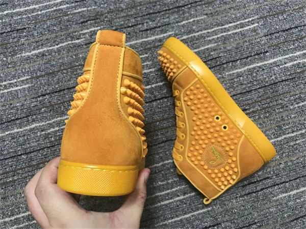 Unique Christian Louboutin 2691