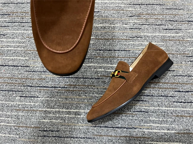 allseason G*u*i loafer 344