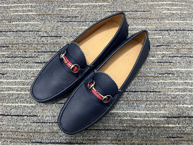 compact G*u*i mocassin 305