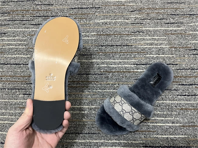 compact G*u*i side women 480