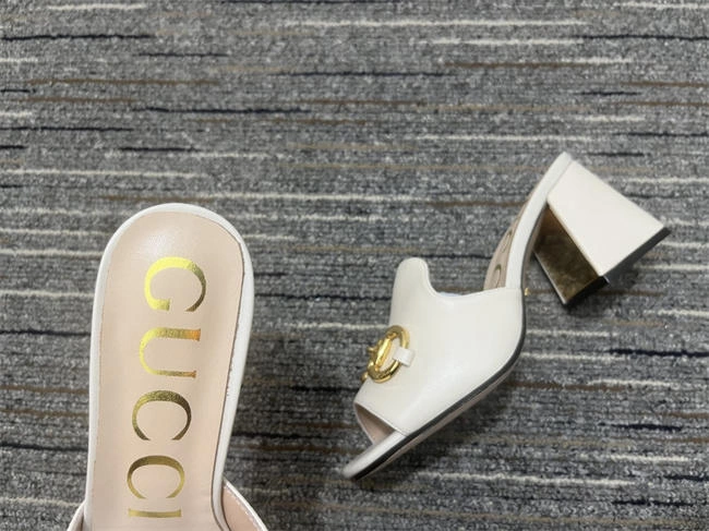 G*u*i side women eyecatching 494