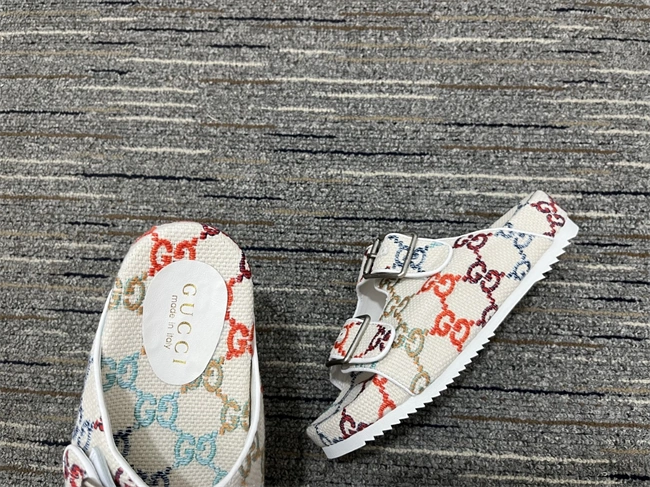 chic G*u*i slide 388