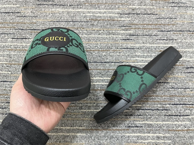 weatherproof G*u*i slide 415