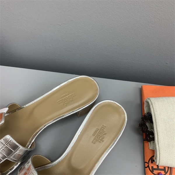 H Slipper Unisex 2365