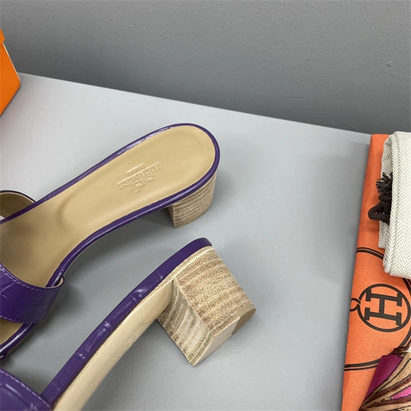 H Slipper Unisex 2365