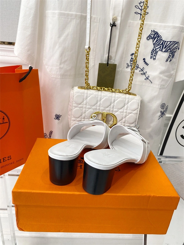 H Slipper Modern 2376