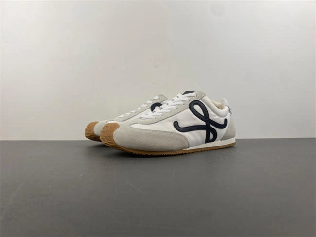 Loewe  Ballet Runner Minimalist 2446