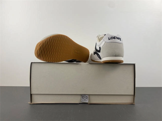 Loewe  Ballet Runner Minimalist 2446