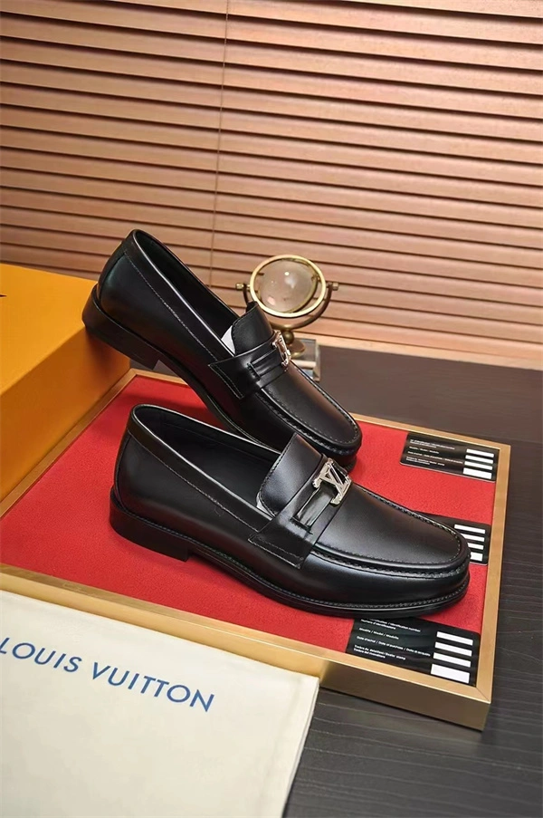 SmartChoice Lv Loafer 1933
