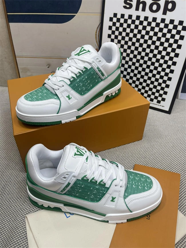 Lv Trainer Sneaker Minimalist 2115