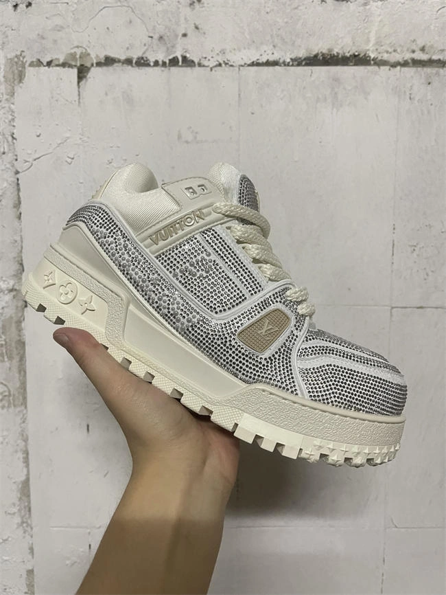 Lv Trainer Sneaker Original 2050