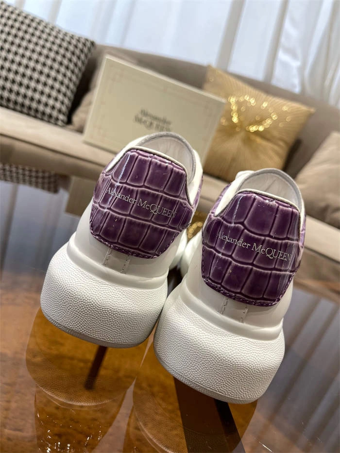 Mc Queen Affordable 2527