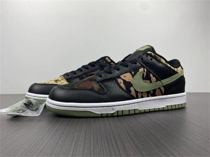 FashionForward Nike Dunk Low Crazy Camo DH0957- 4770