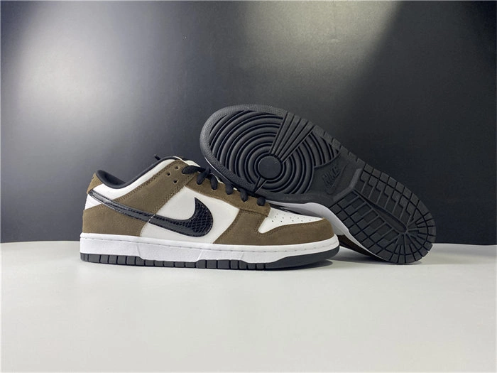 Lightweight Nike SB Dunk Low White Black Trail End Brown 304292- 4938
