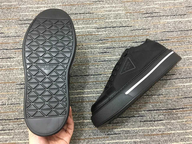 Prada Leather Sneaker Unique 3322