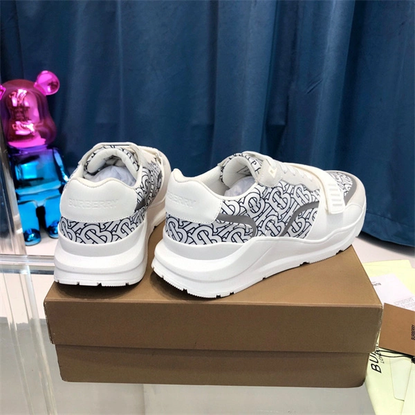 StreetReady bvrberry MJ 2639